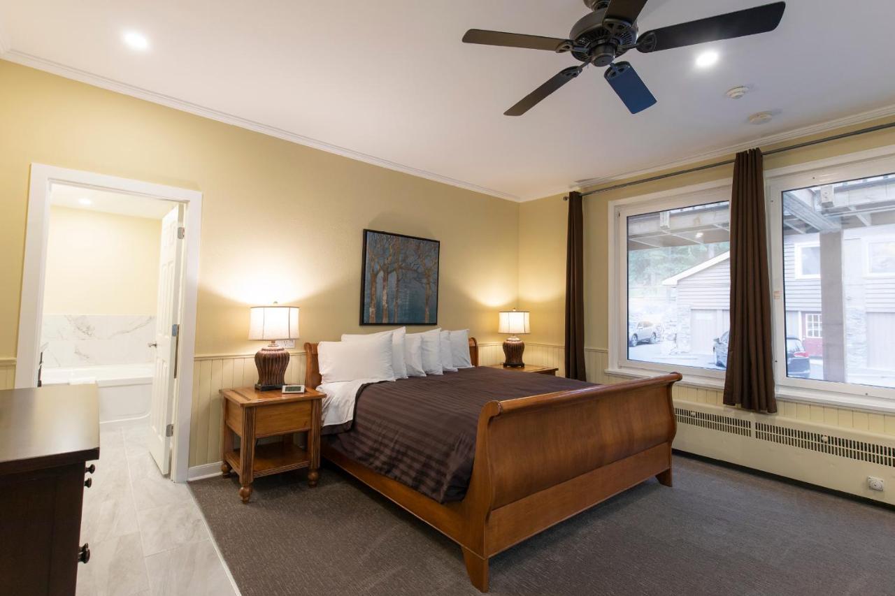 Banff Boutique Inn - Adults Only Екстериор снимка