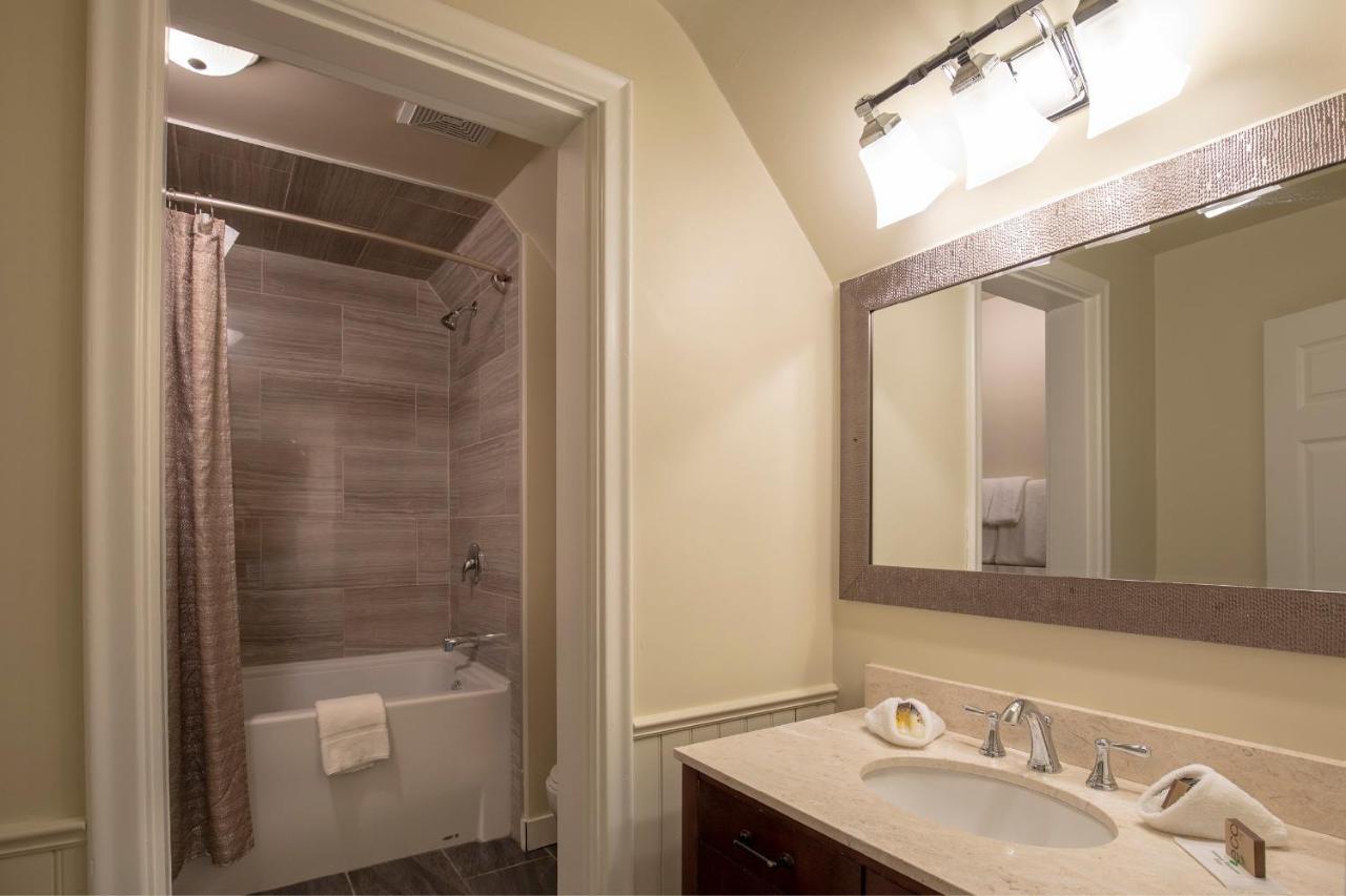Banff Boutique Inn - Adults Only Екстериор снимка